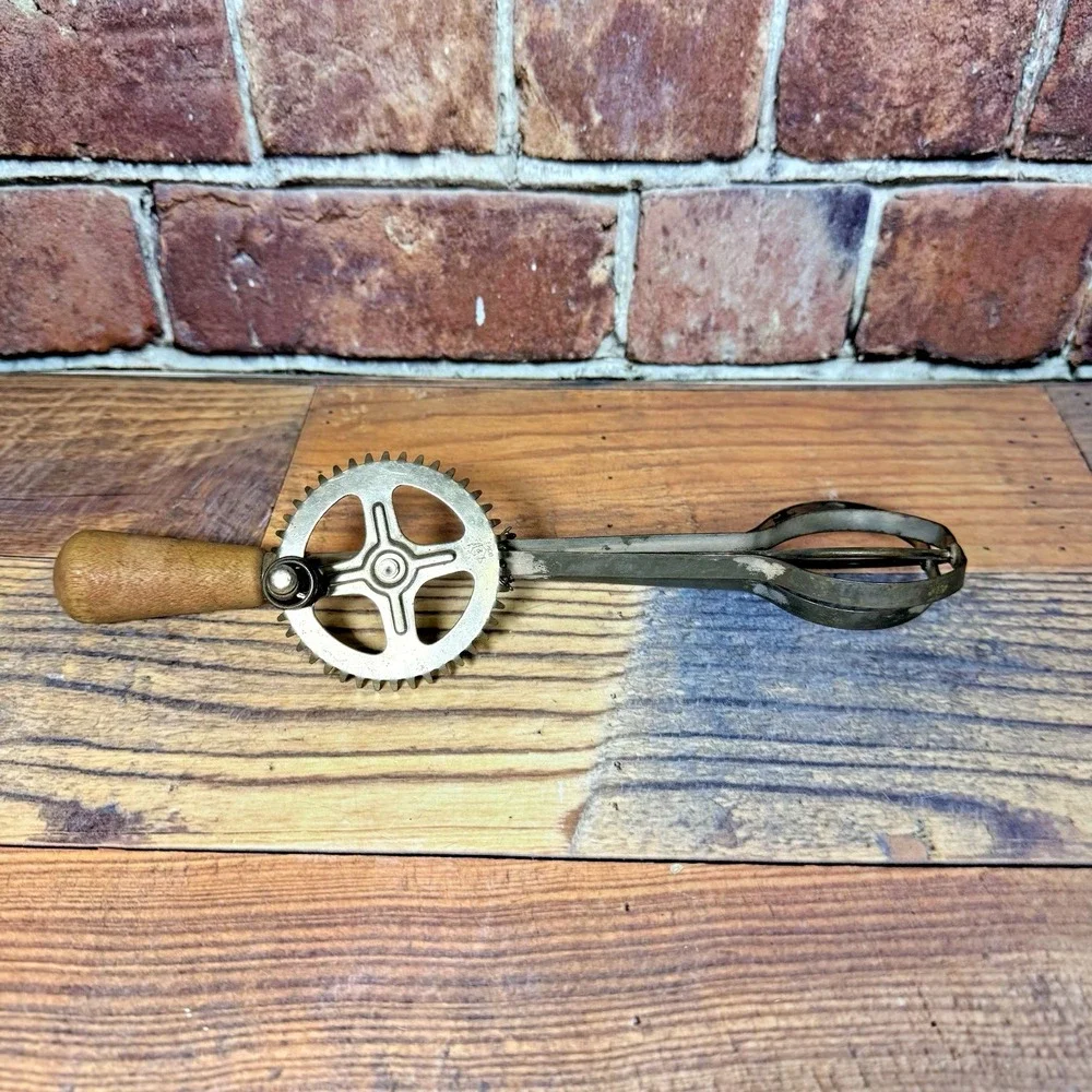 Vintage A&J Ekco  Manual Hand Mixer Wood Handle Stainless Retro Kitchen USA‎